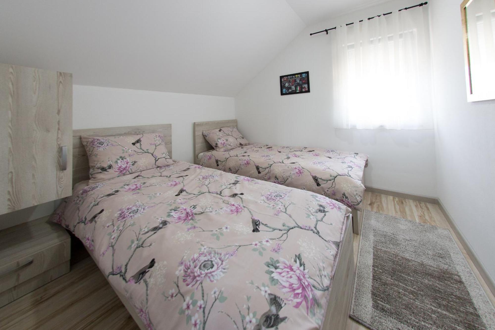 Apartment Kalimero Otočac Zewnętrze zdjęcie